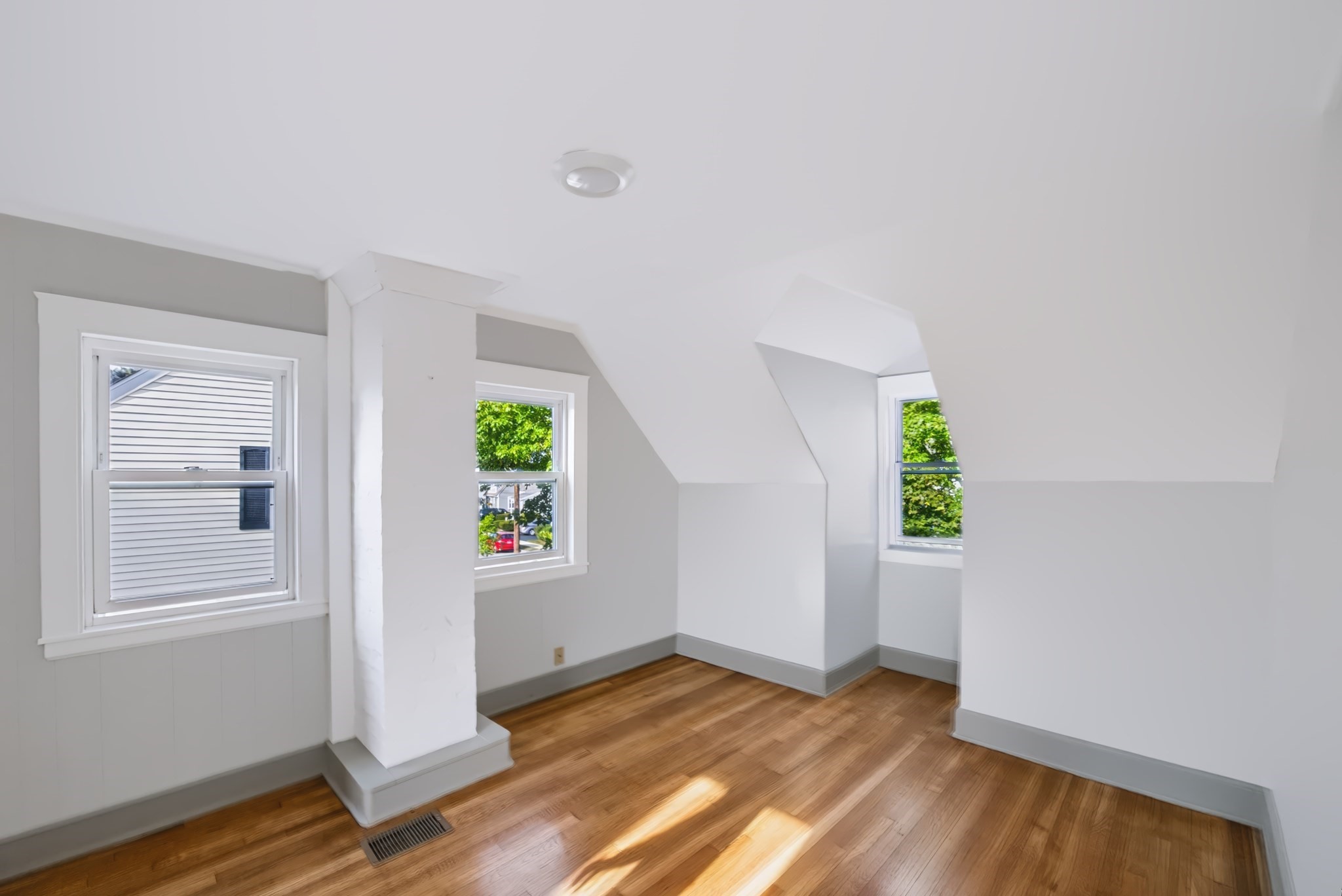 22 Ruggles St Property Photo 26