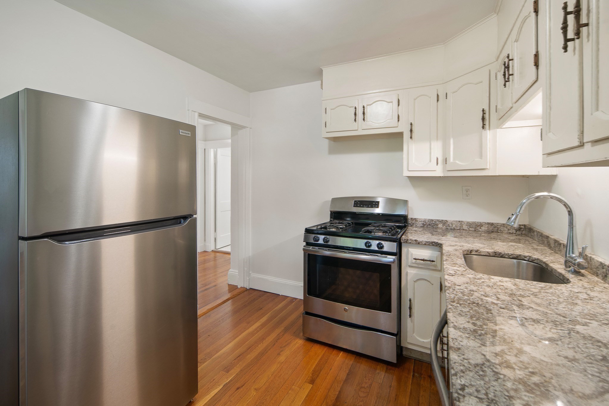341 Washington St # 2 Property Photo 8