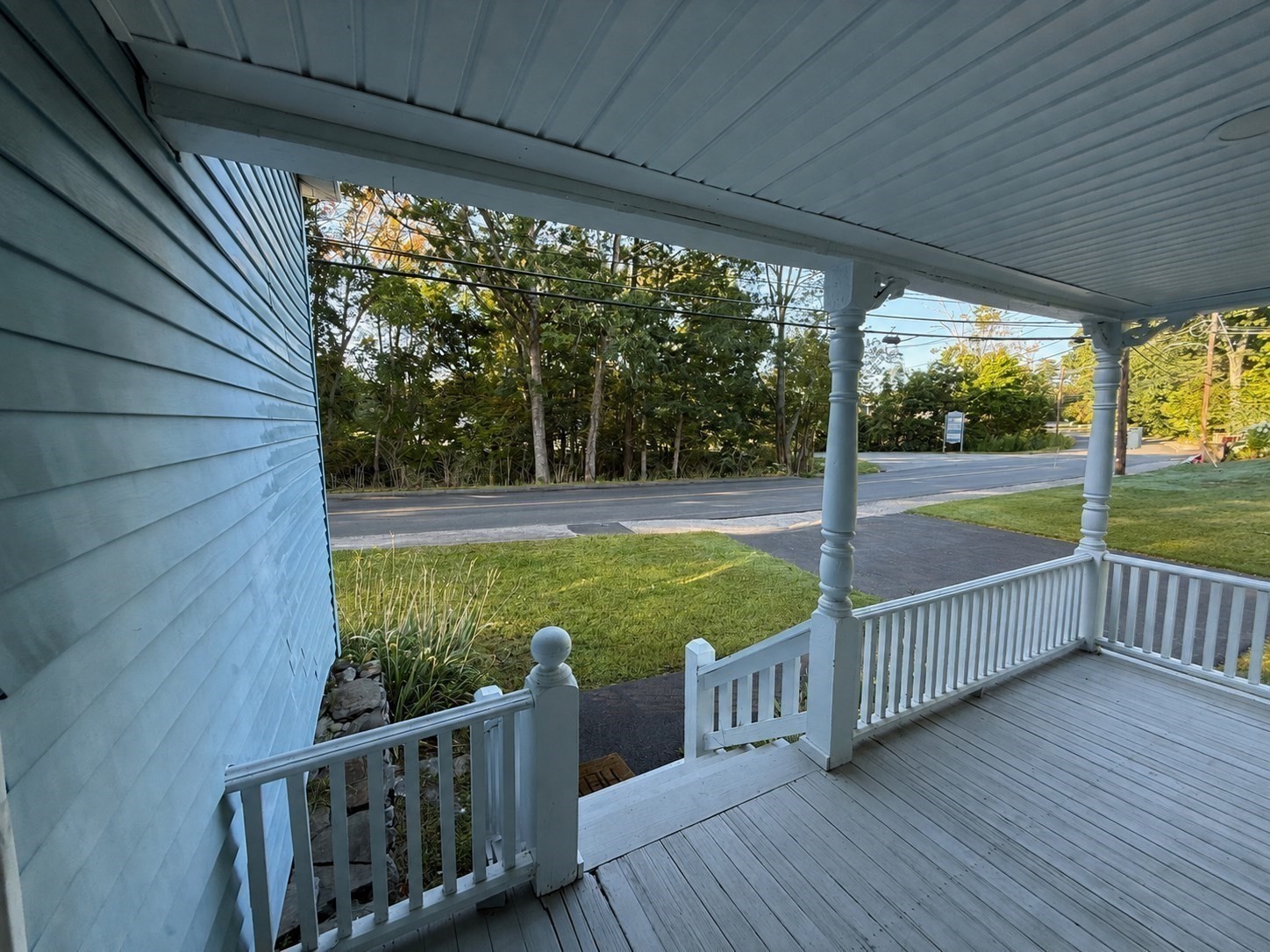 301 Central St Property Photo 4