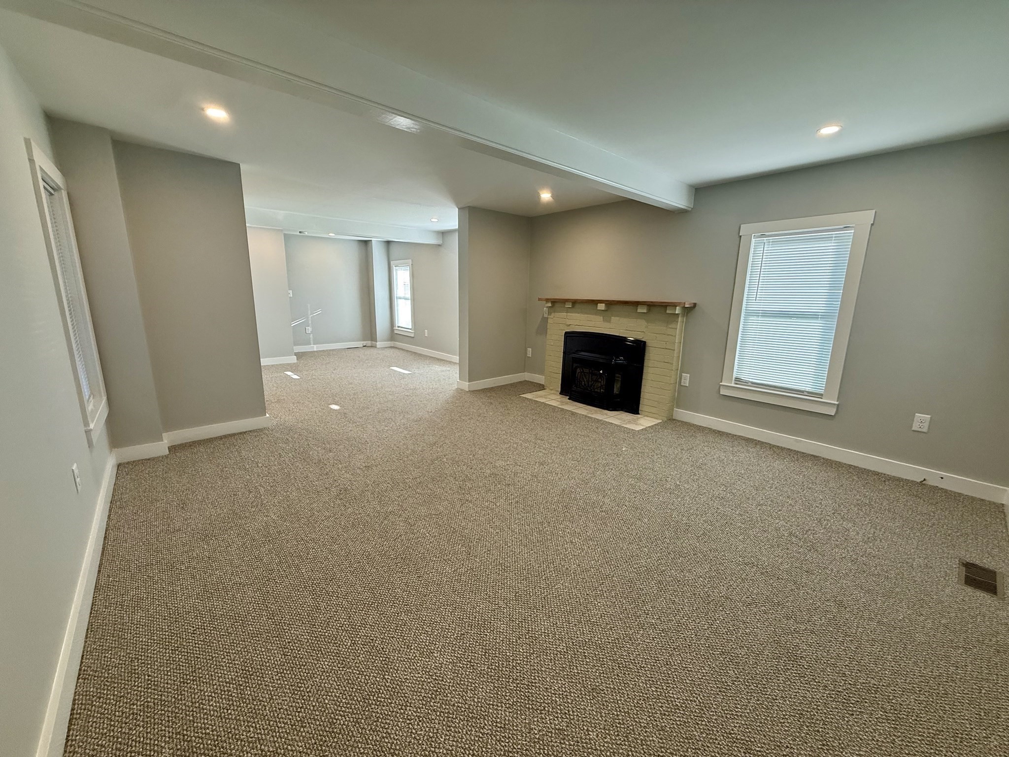 301 Central St Property Photo 13