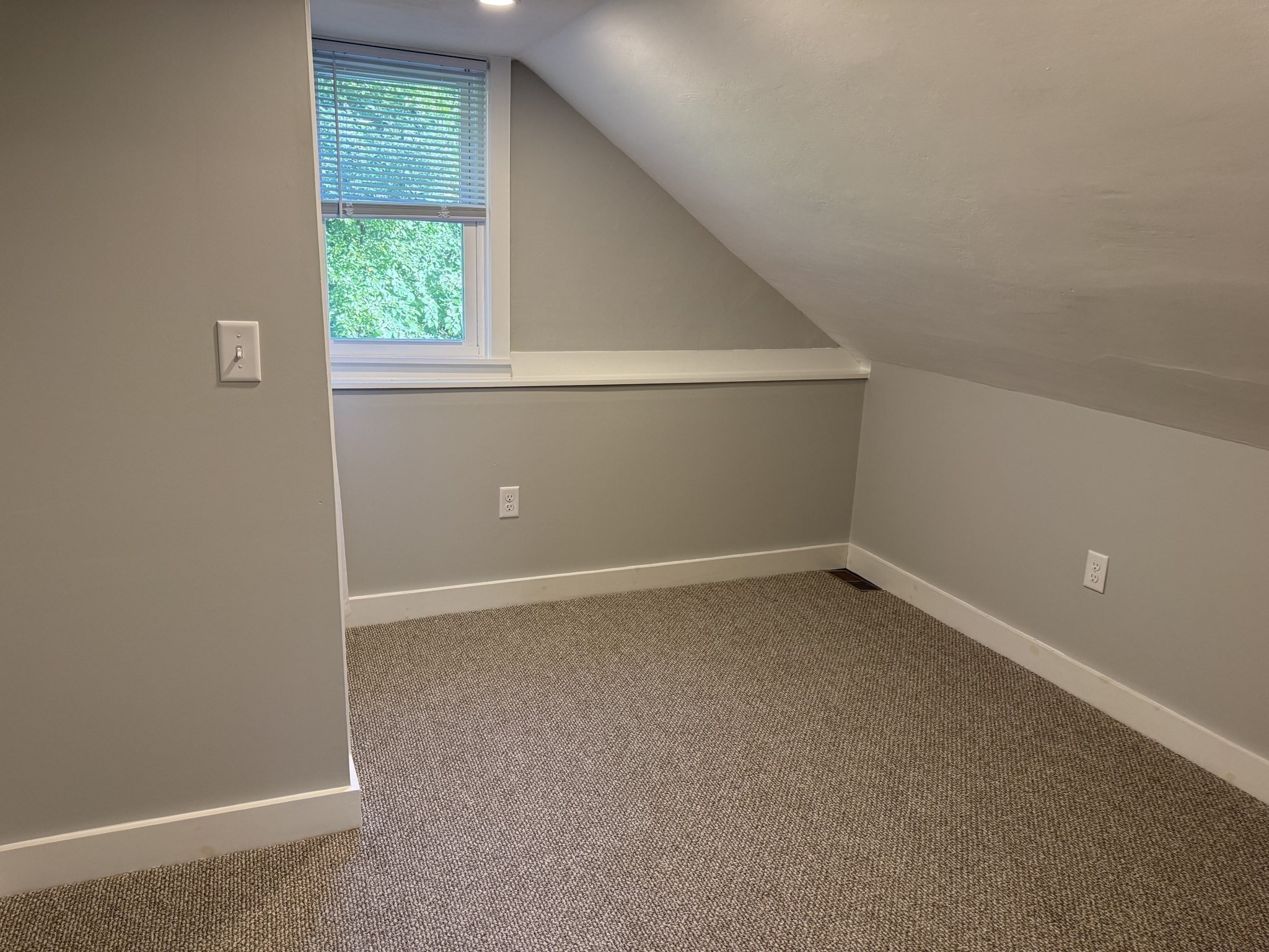 301 Central St Property Photo 20
