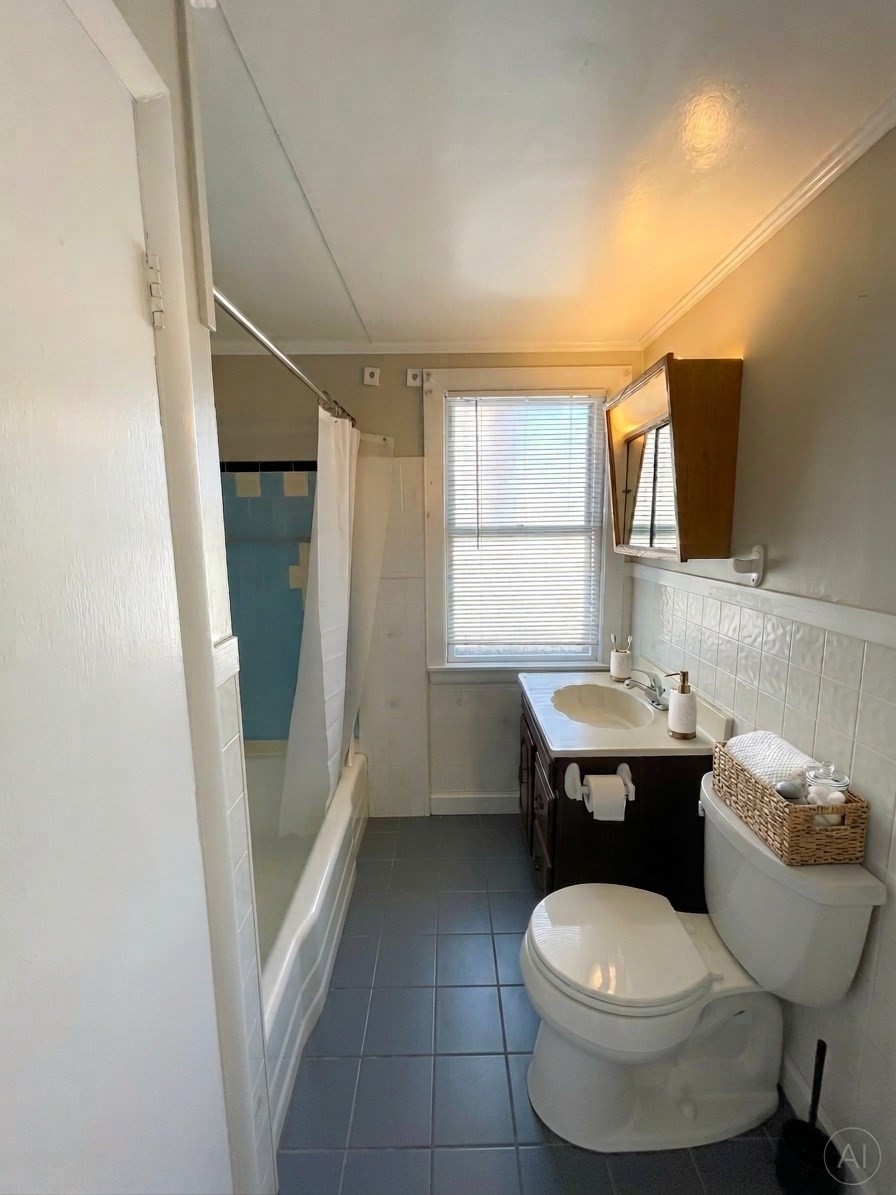 126 Lowell St # F Property Photo 6