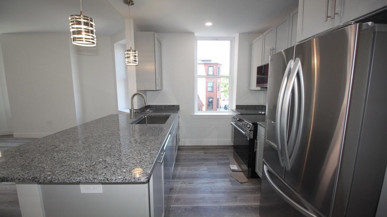 525 E Broadway # 2 Property Photo 1