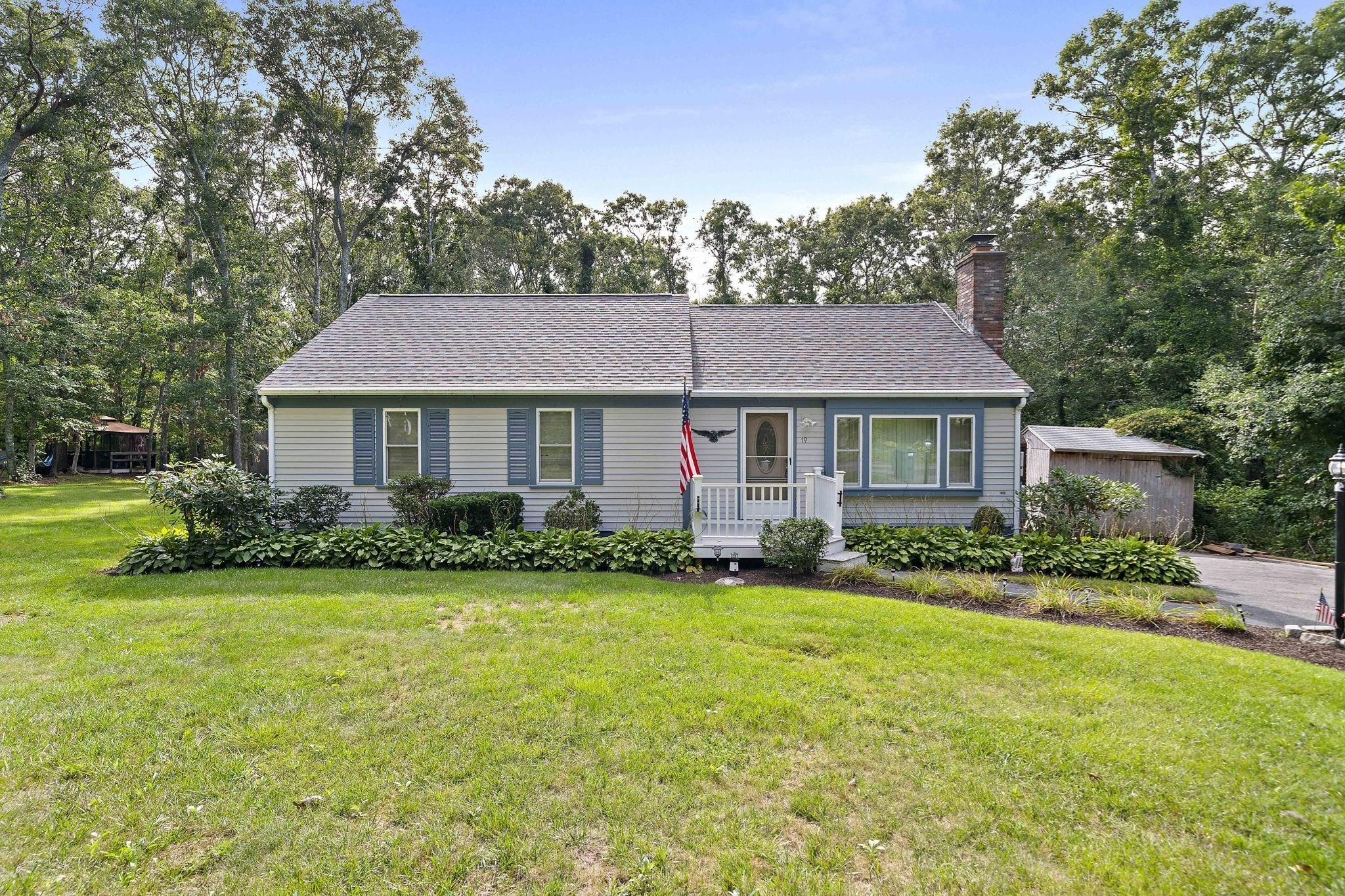 19 Deer Hollow Rd. Property Photo 2