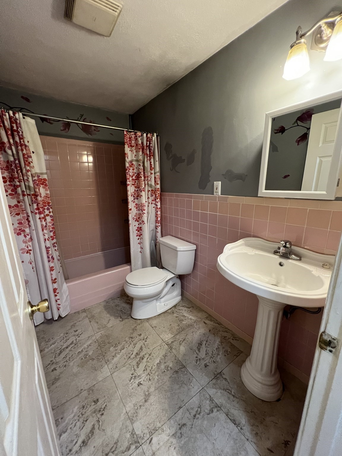7 Tara Drive # 9 Property Photo 3
