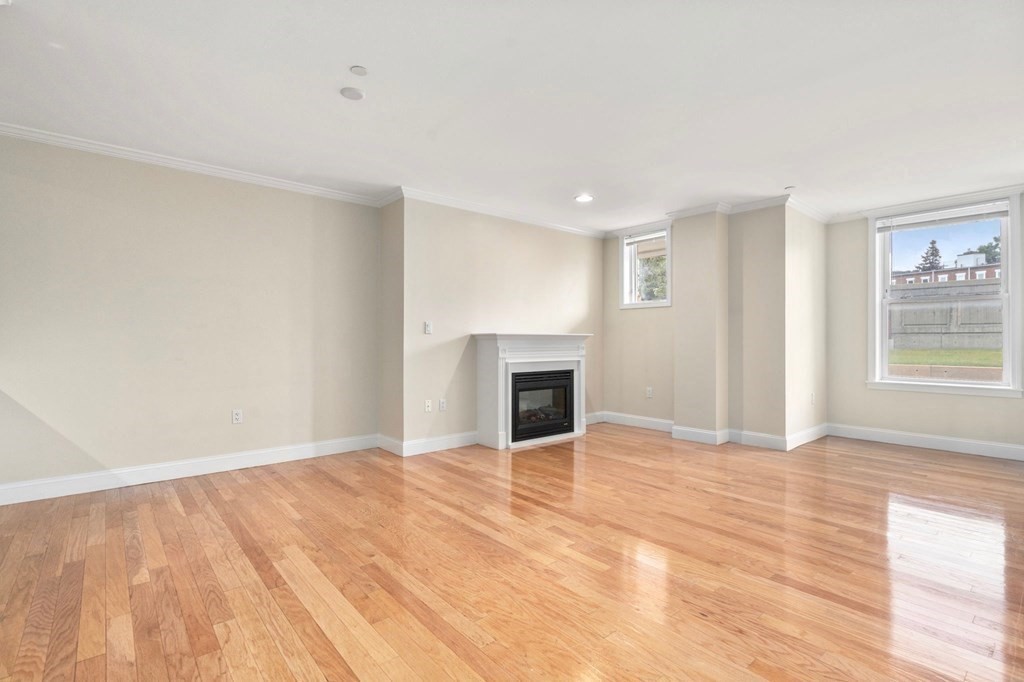73 Chelsea St # 104 Property Photo 2