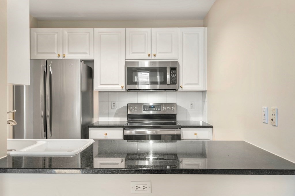 73 Chelsea St # 104 Property Photo 8