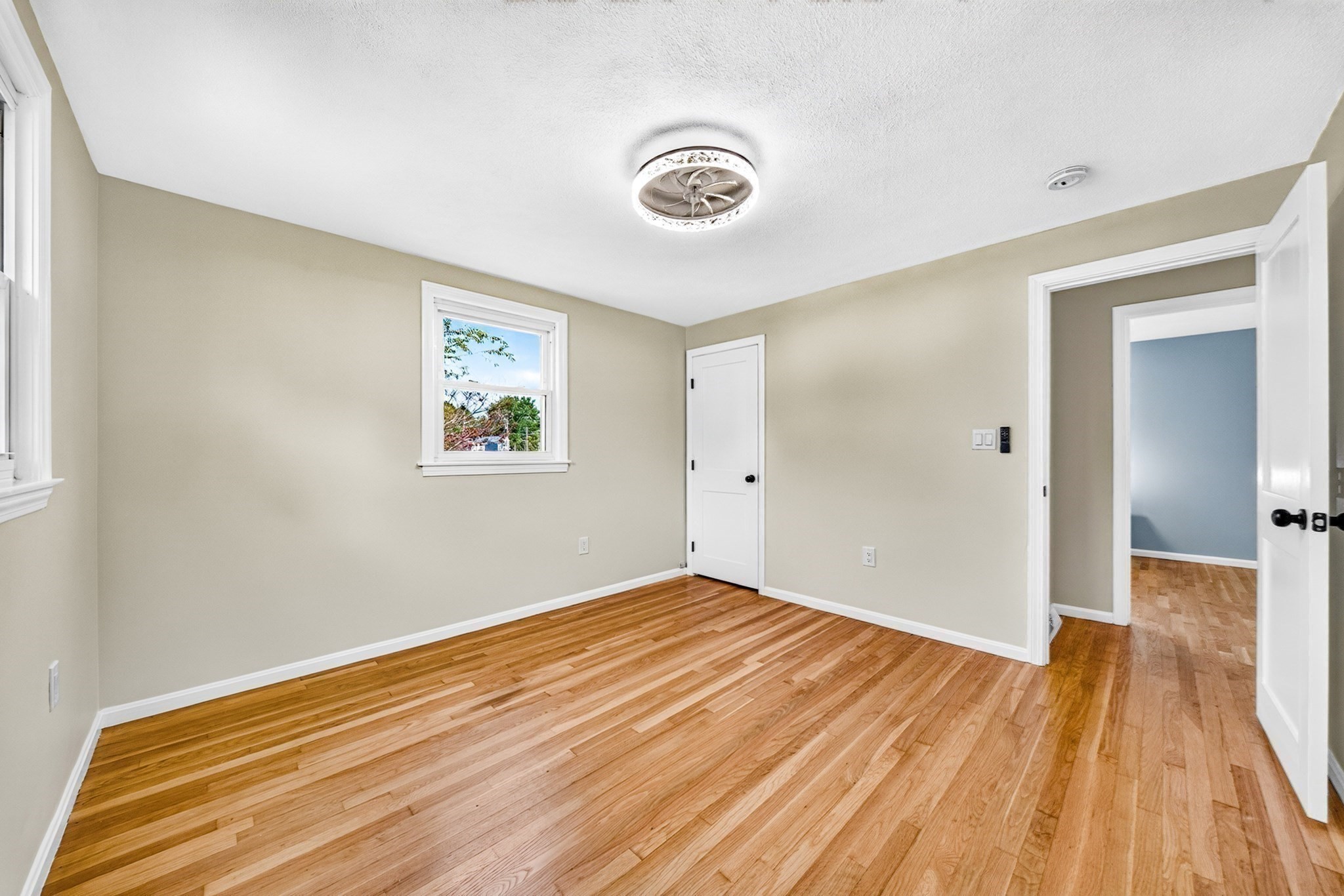 9 Valerie Ave Property Photo 20