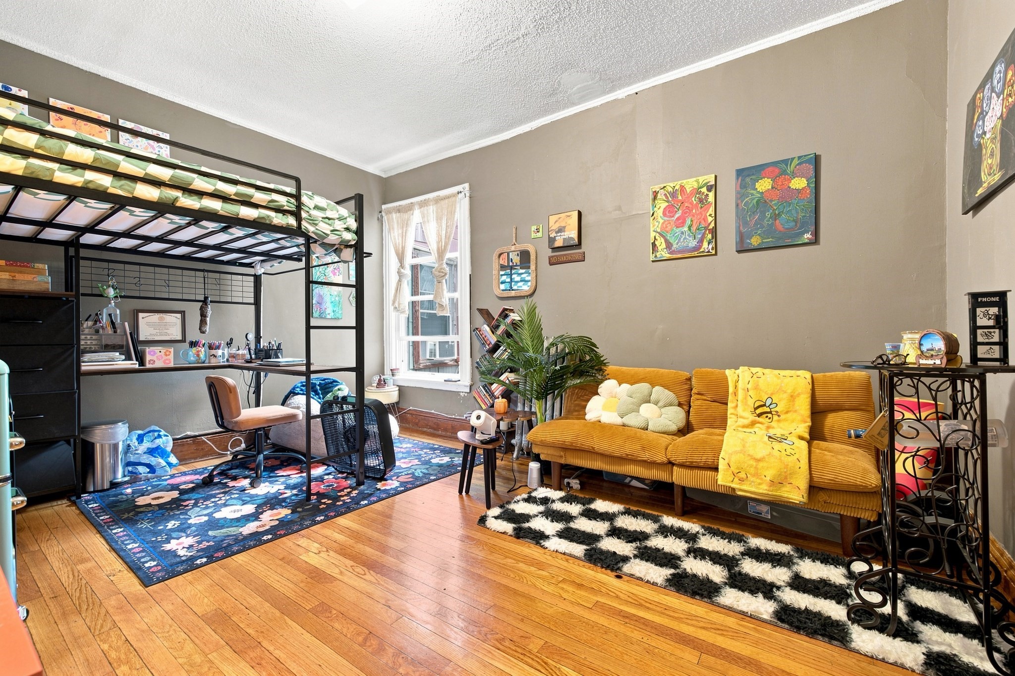 472 Warren Street Property Photo 4