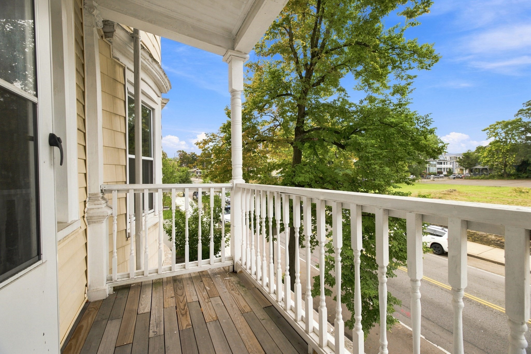472 Warren Street Property Photo 10