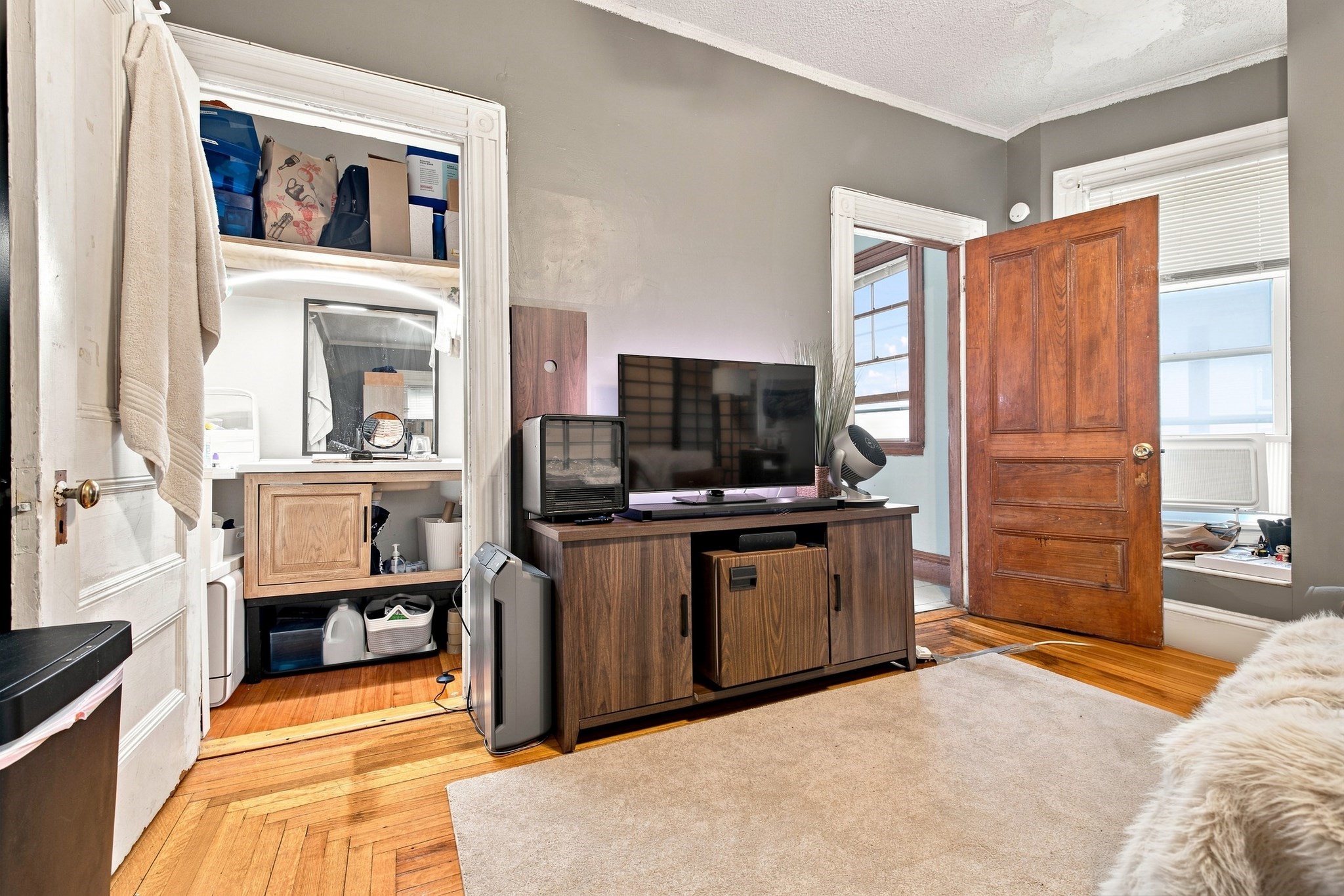 472 Warren Street Property Photo 11