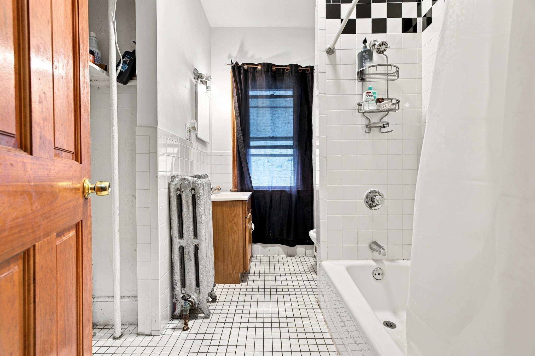 472 Warren Street Property Photo 25