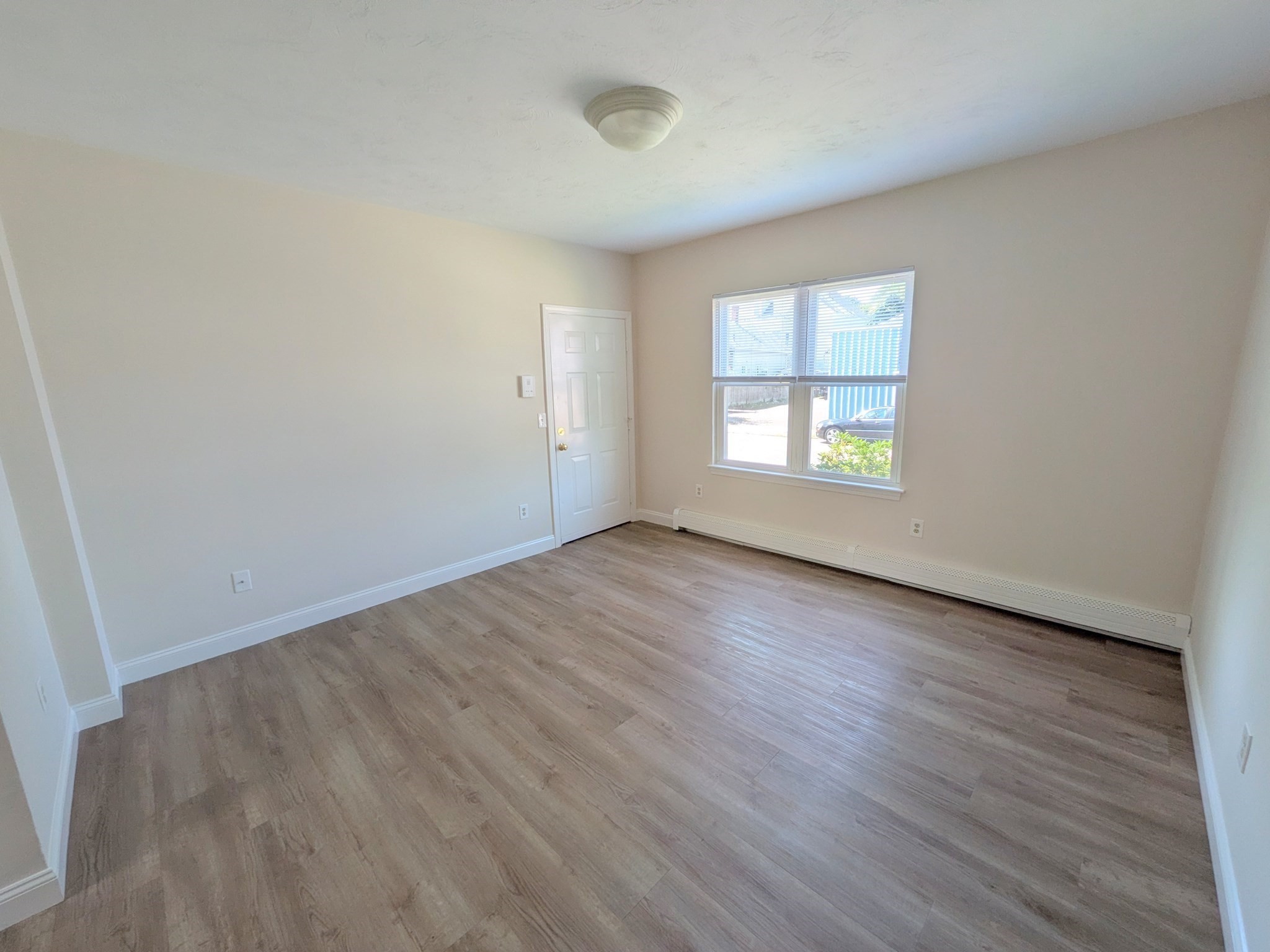146 Pine St # 1 Property Photo 3