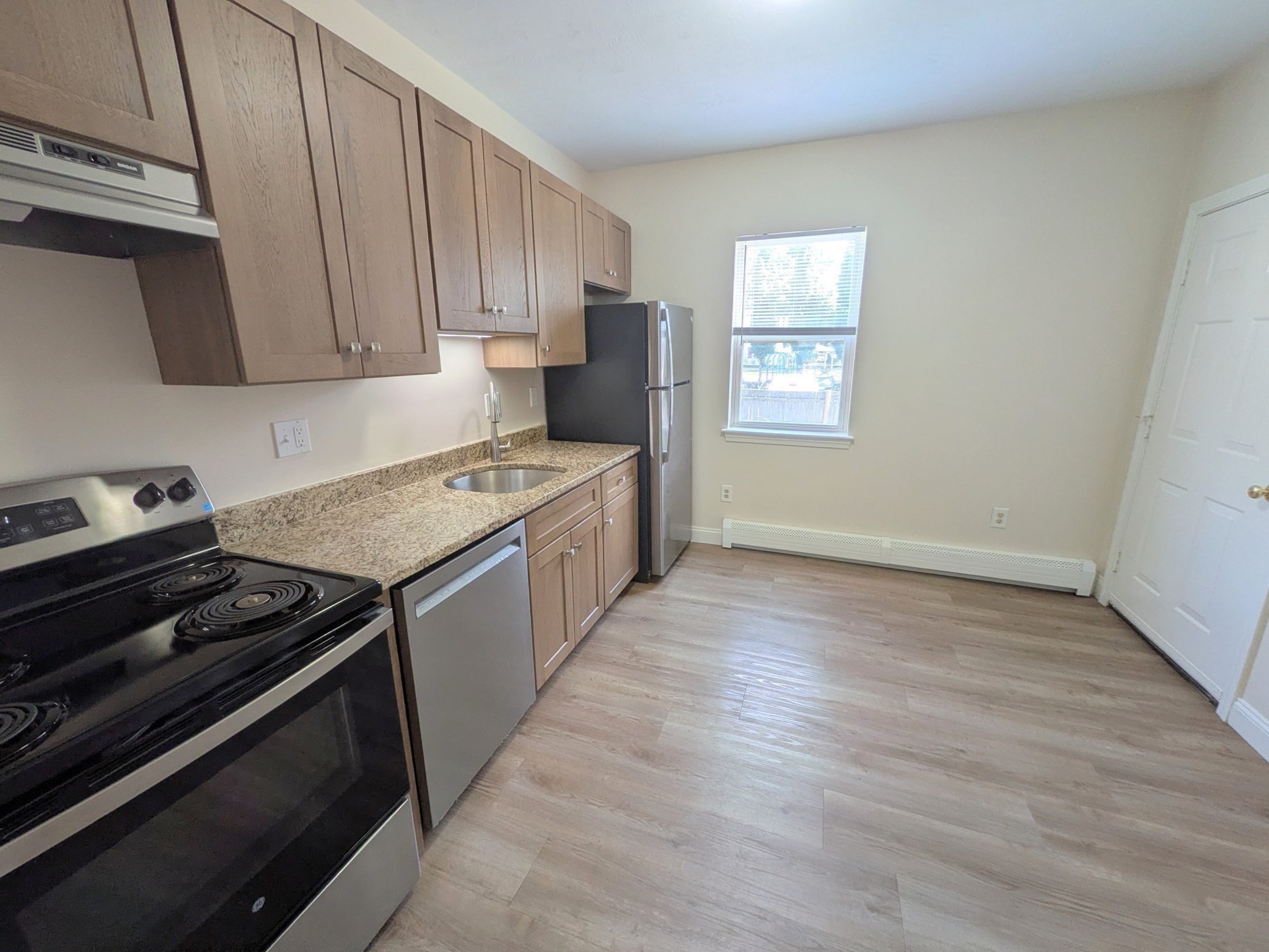 146 Pine St # 1 Property Photo 7