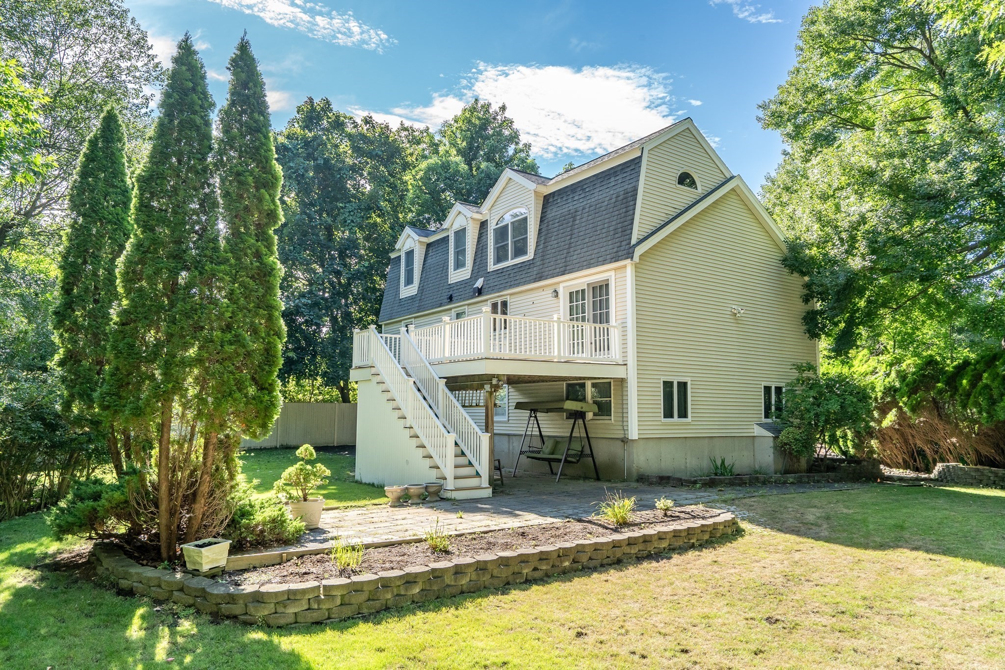 31 Wildmere Ave Property Photo 1