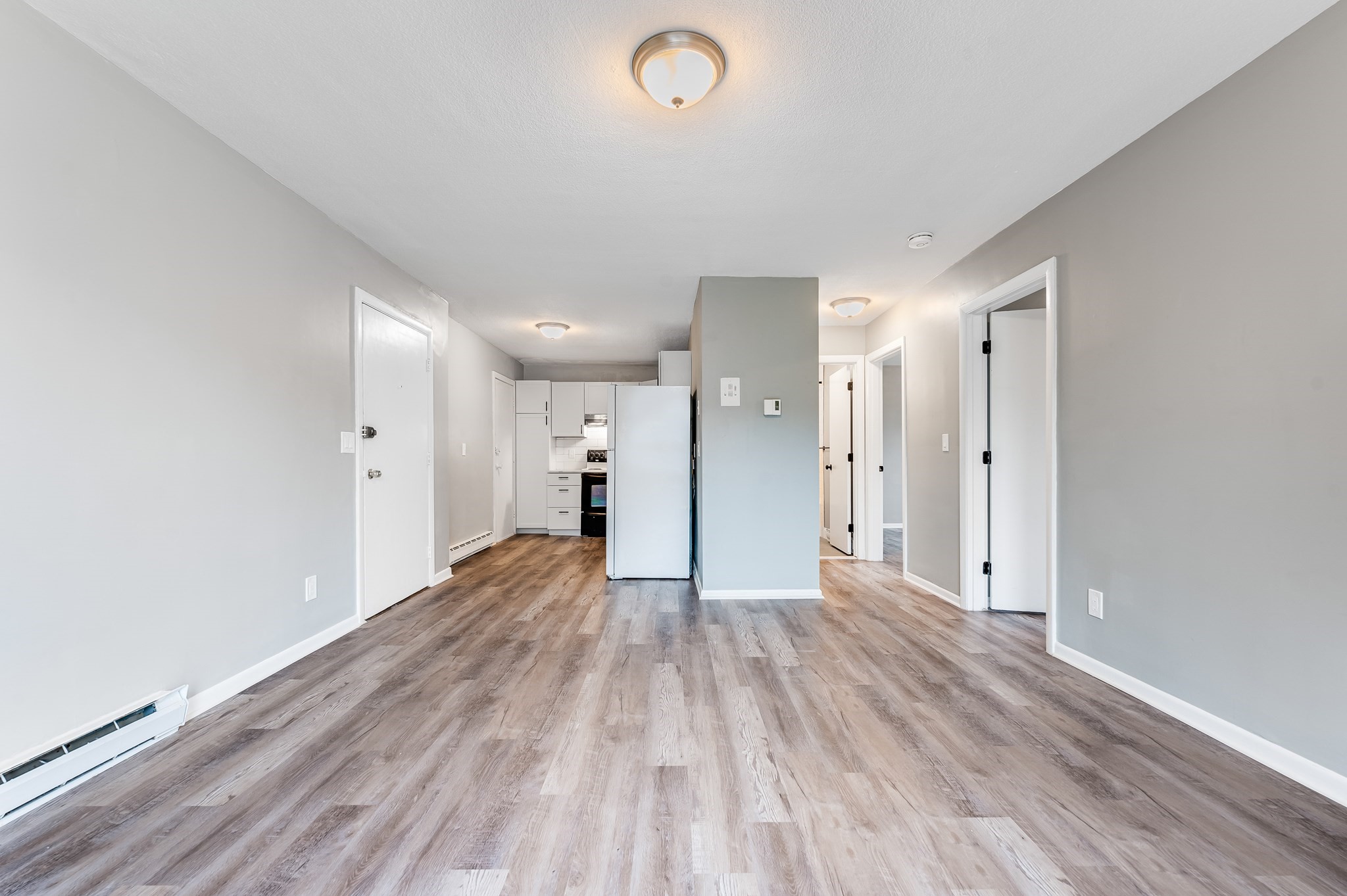 16 Waldemar Ave # 104 Property Photo 11
