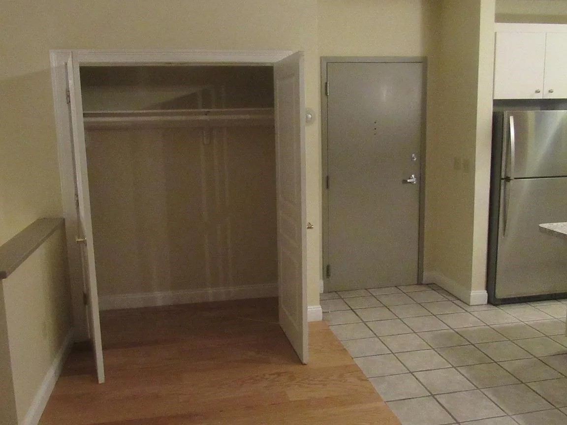 452 Hanover # 102 Property Photo 4