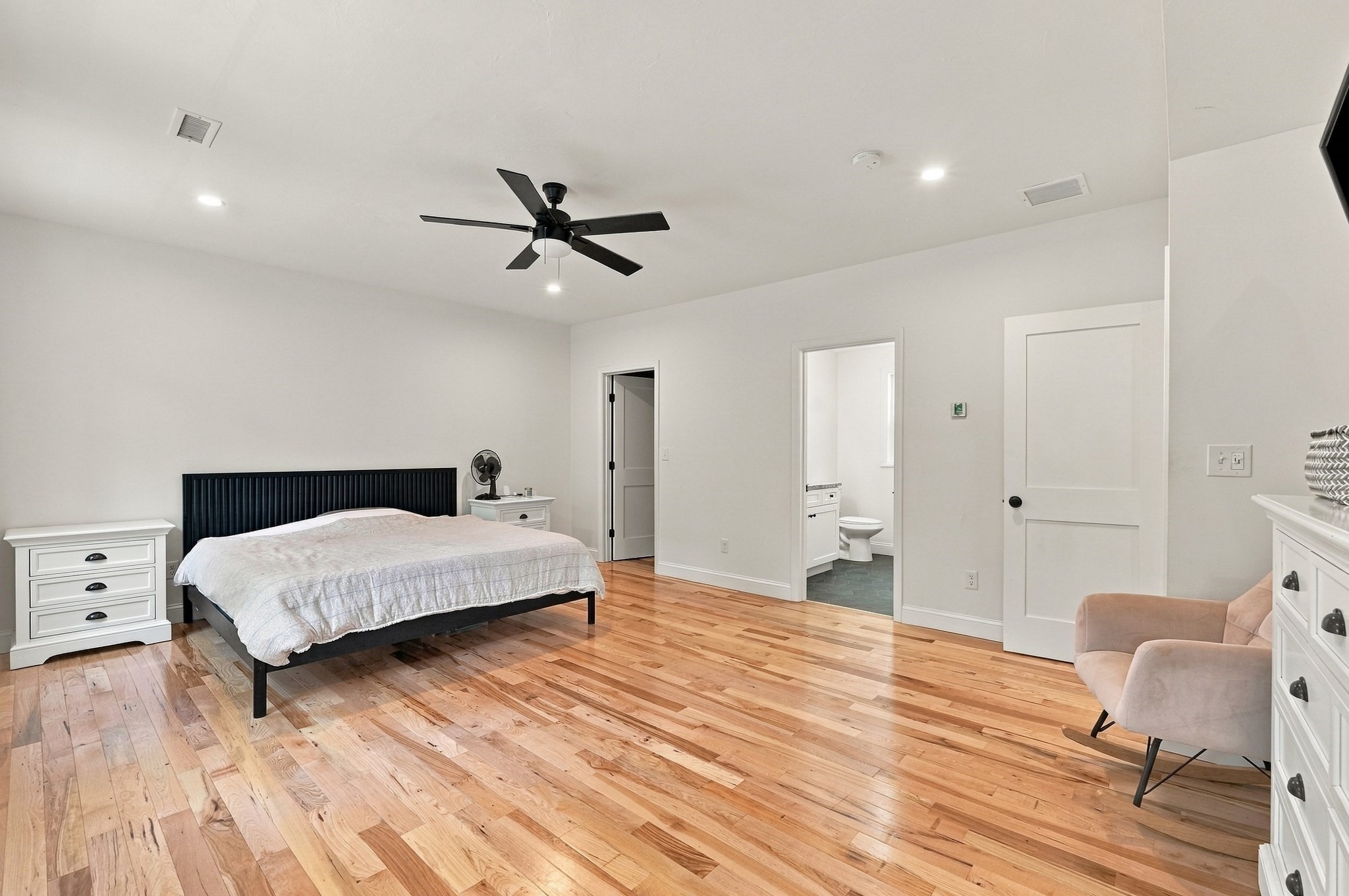 26 Indian Street Property Photo 19