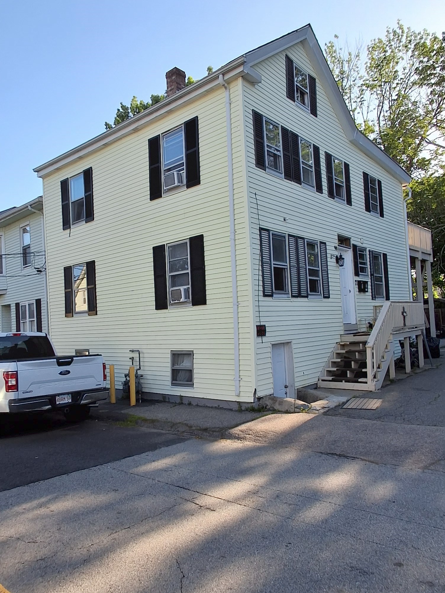 90 School St Property Photo 1
