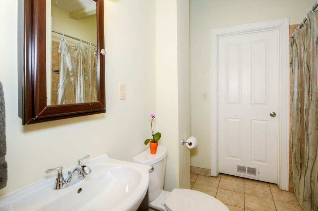 135 Paul Gore # 1 Property Photo 10