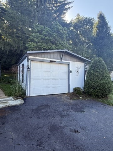 6 Willow Circle Property Photo 3