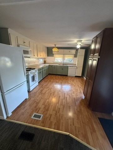 6 Willow Circle Property Photo 4