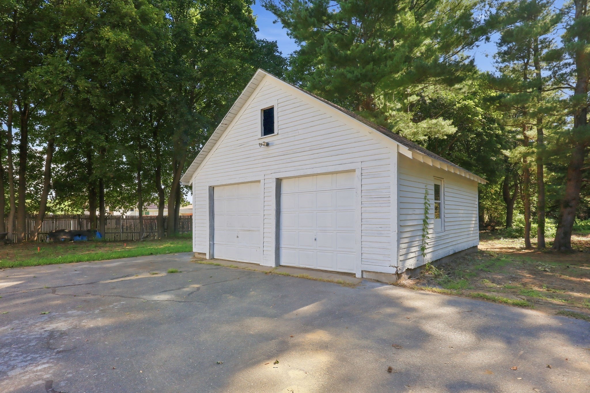 814 College Hwy Property Photo 4
