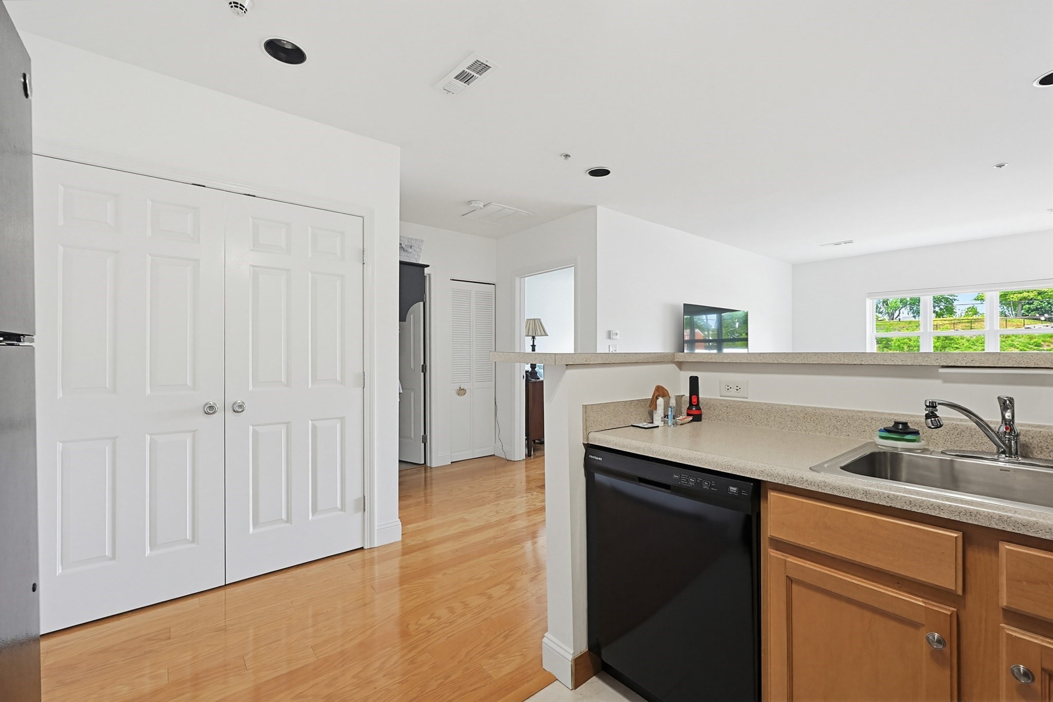 140 Railroad Ave # B111 Property Photo 21