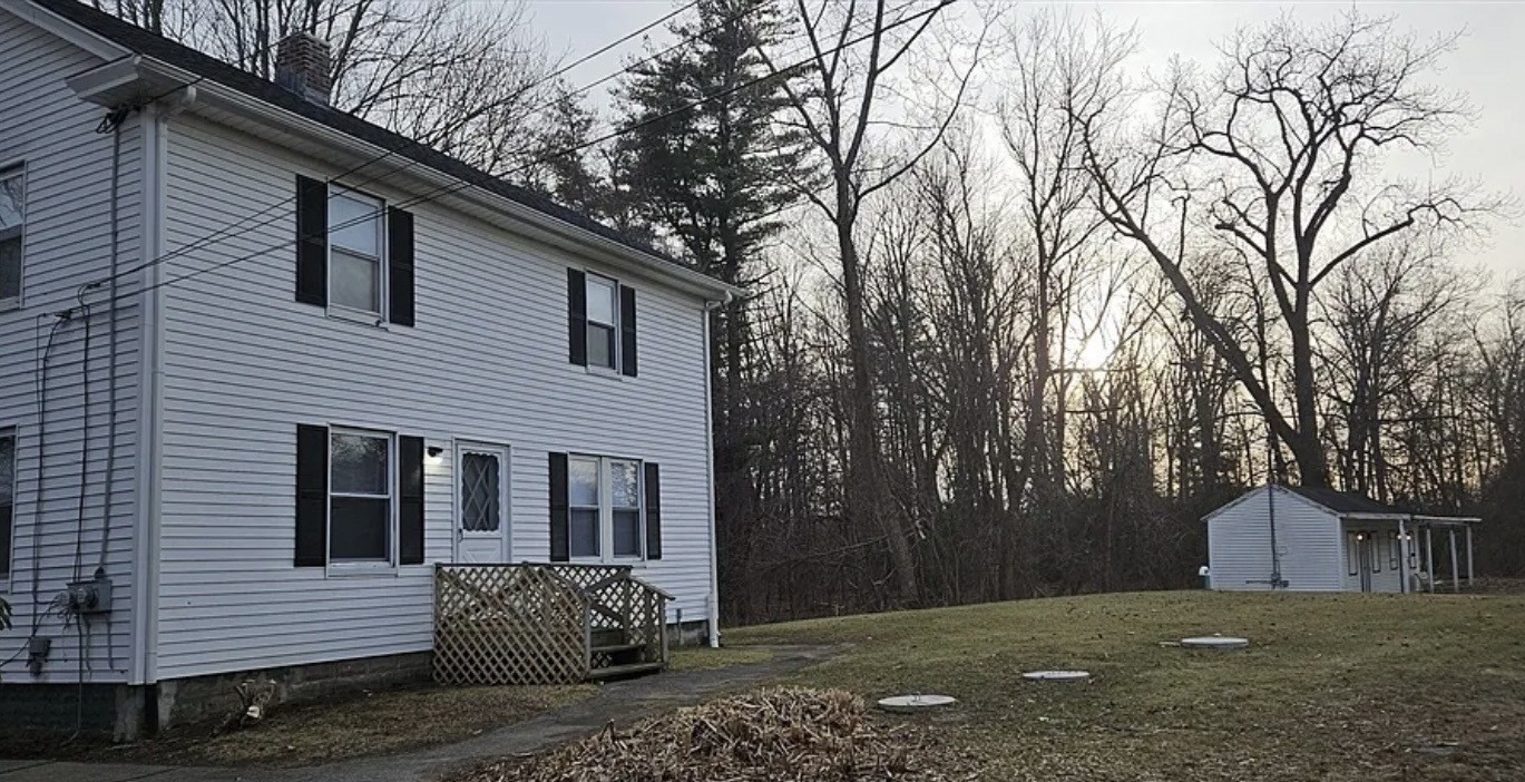 378 Boston Road W Property Photo 2
