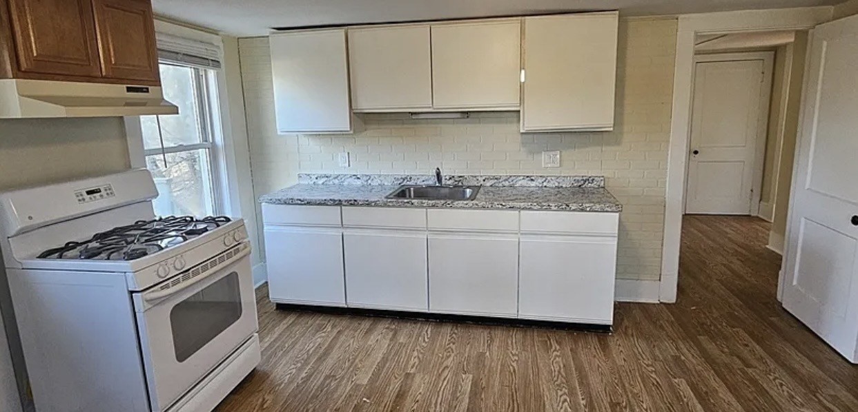 378 Boston Road W Property Photo 4