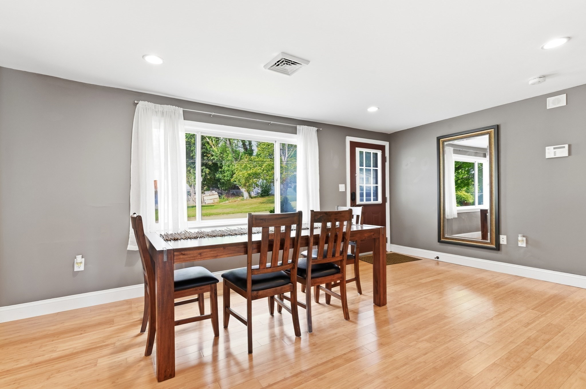 25 Marie Ave. Property Photo 5