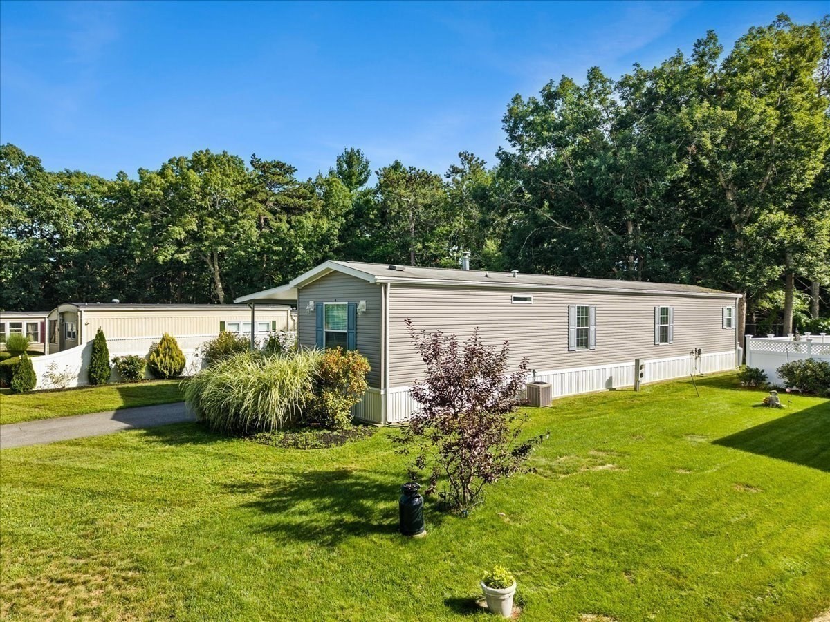 17 Deer Hill Ln Property Photo 38