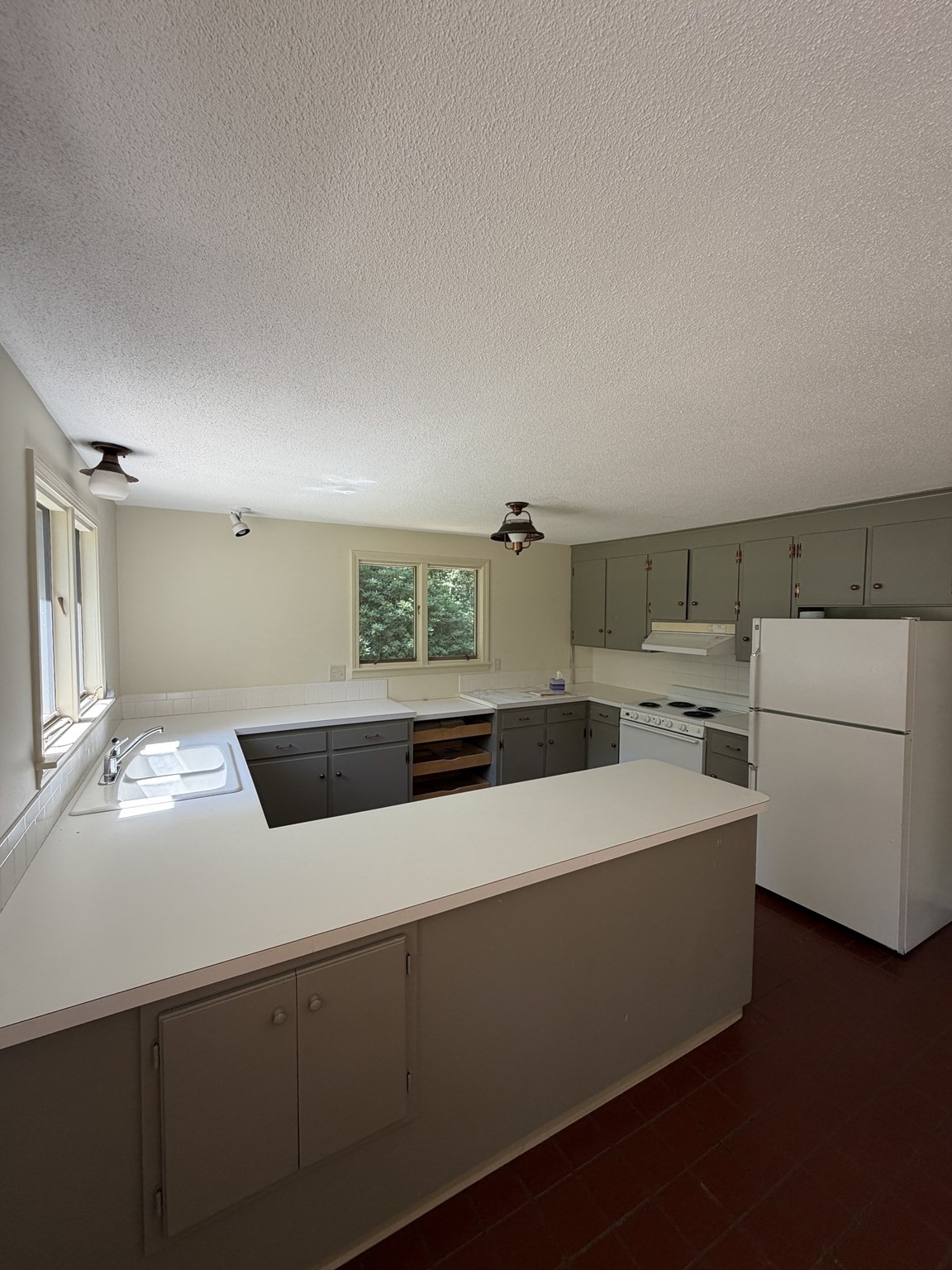 16 Flint Rd Property Photo 7