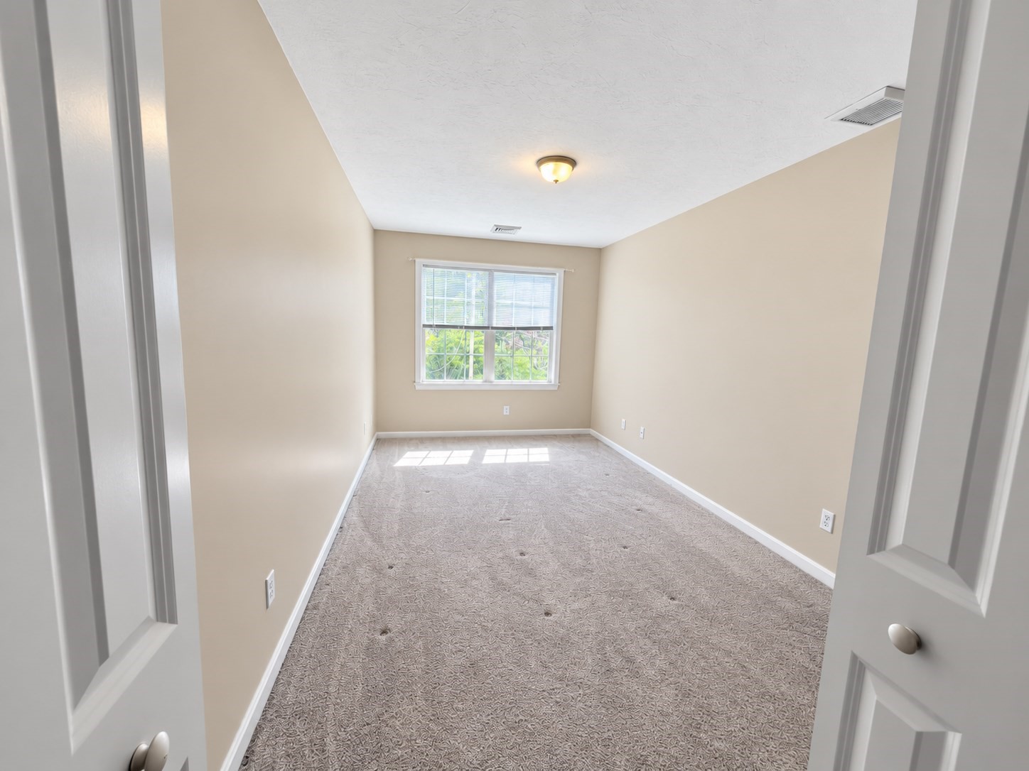 87 E Mountain St # 0 Property Photo 8