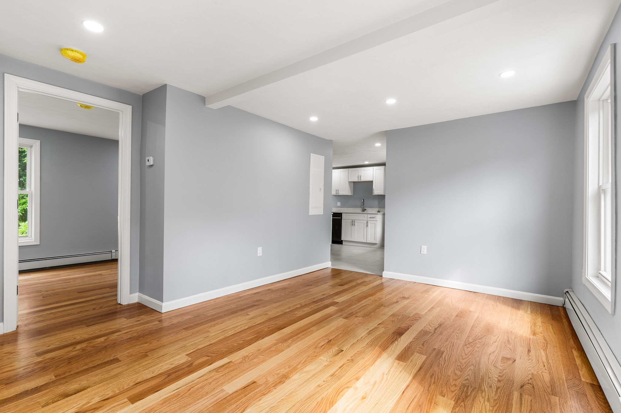 11 Lorenzo St Property Photo 2