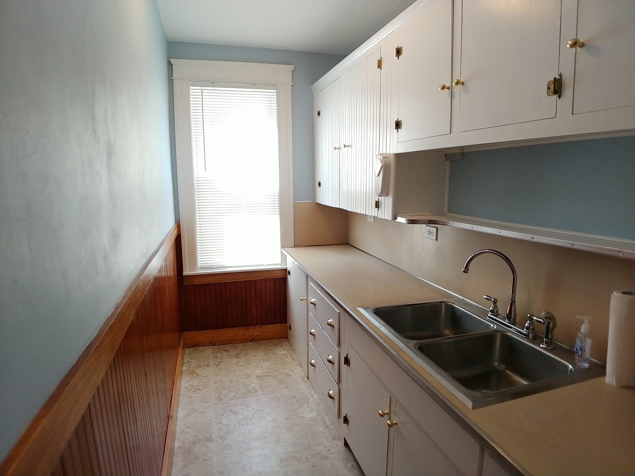 29 Halmstad St # 1 Property Photo 6