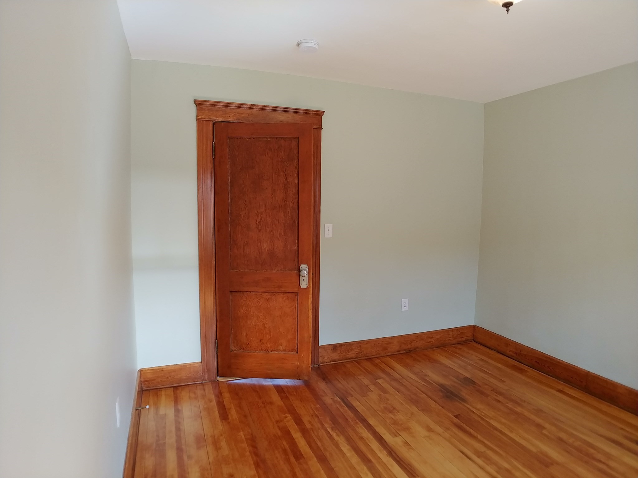 29 Halmstad St # 3 Property Photo 8