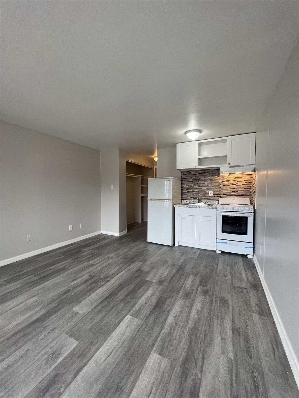 1159 Dwight Street # D Property Photo 2