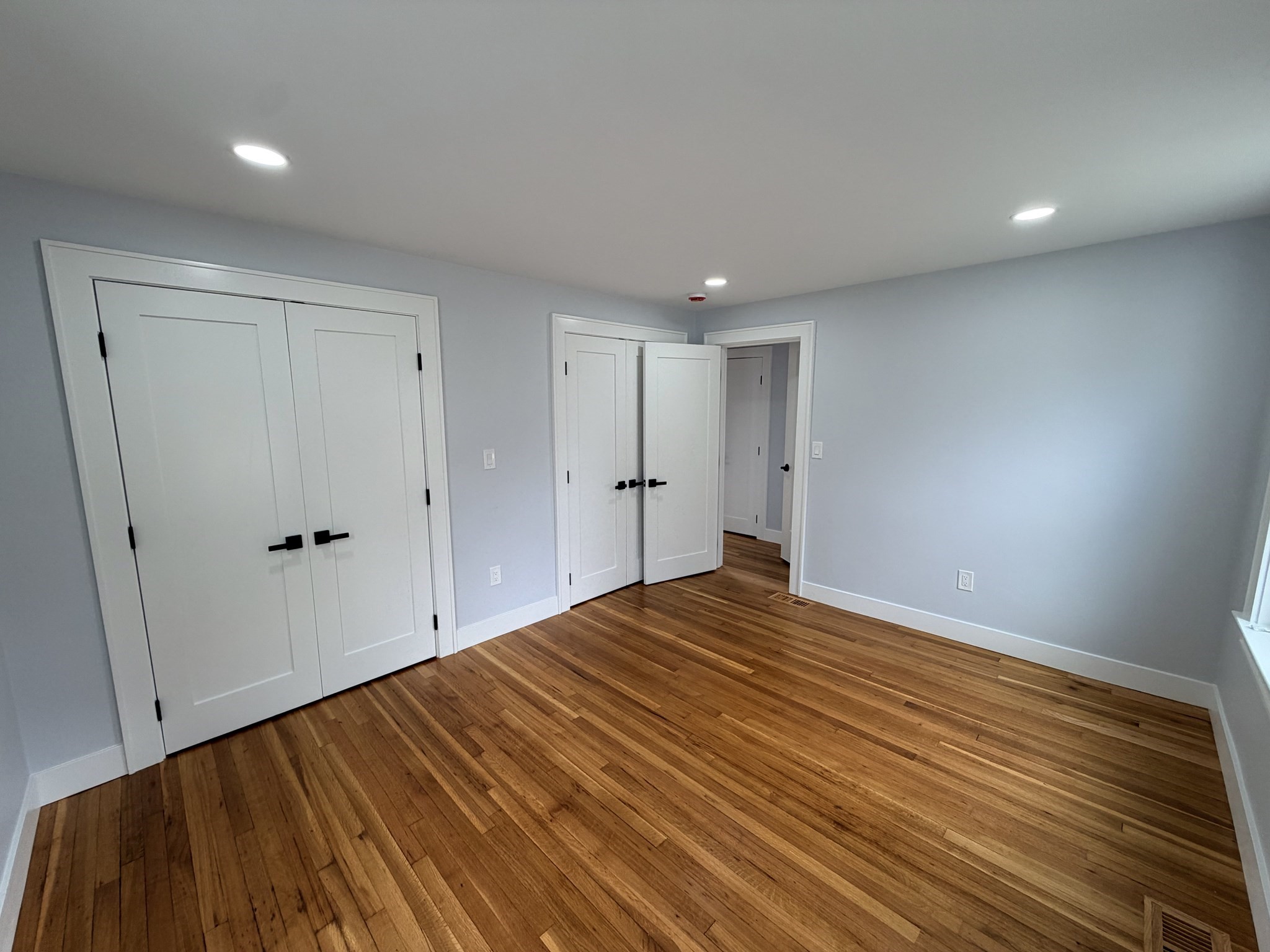 1 E Main St Property Photo 12