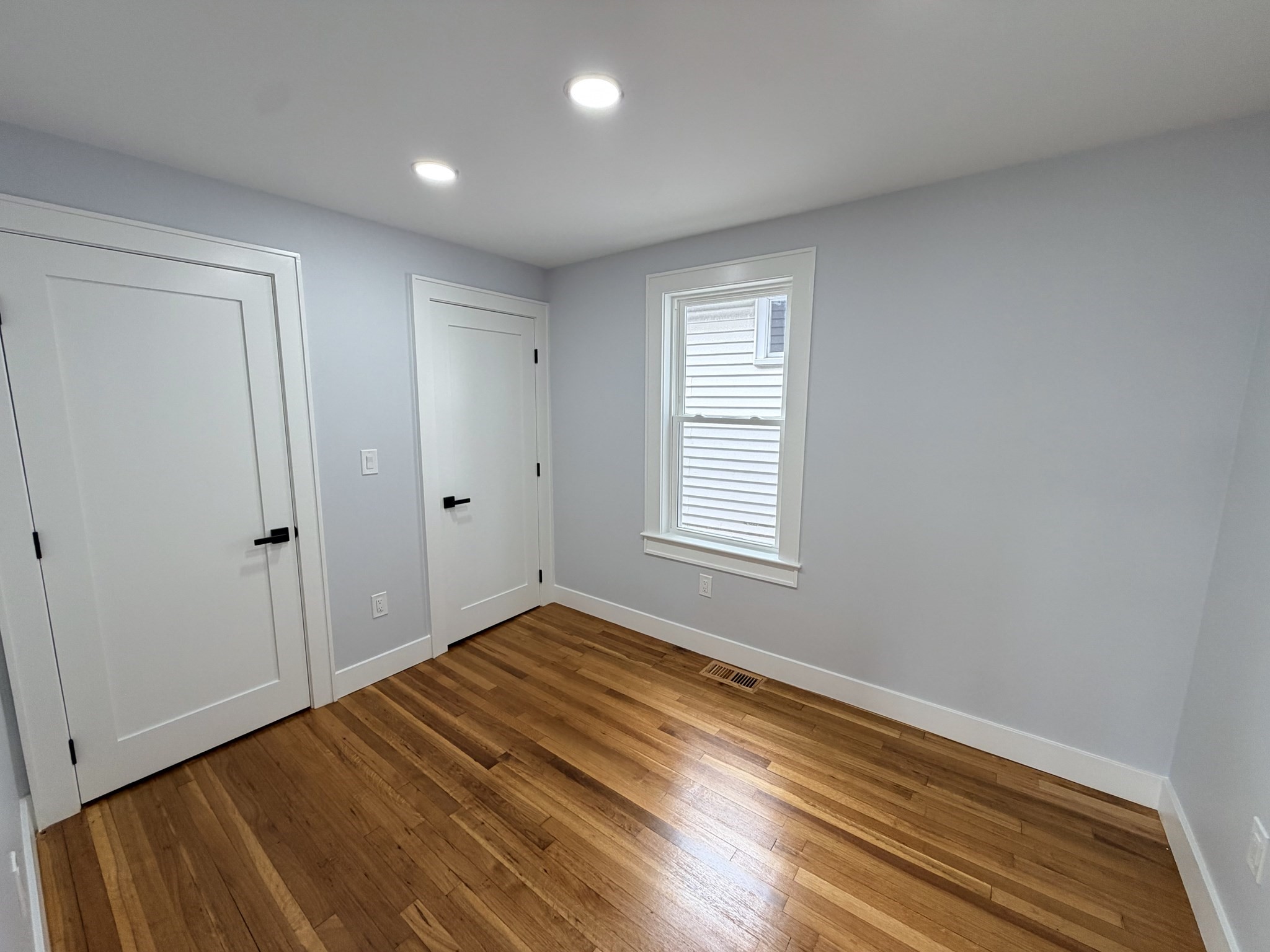 1 E Main St Property Photo 13