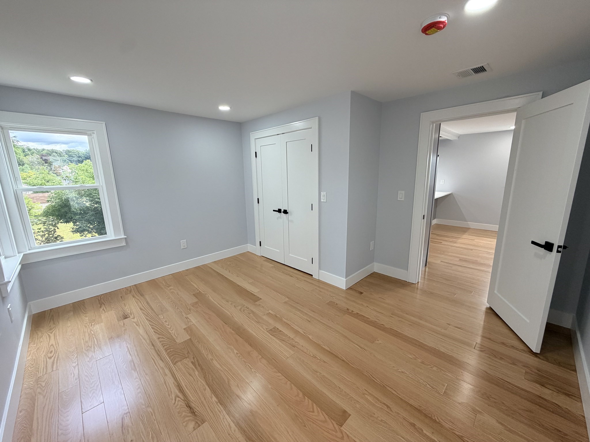 1 E Main St Property Photo 21