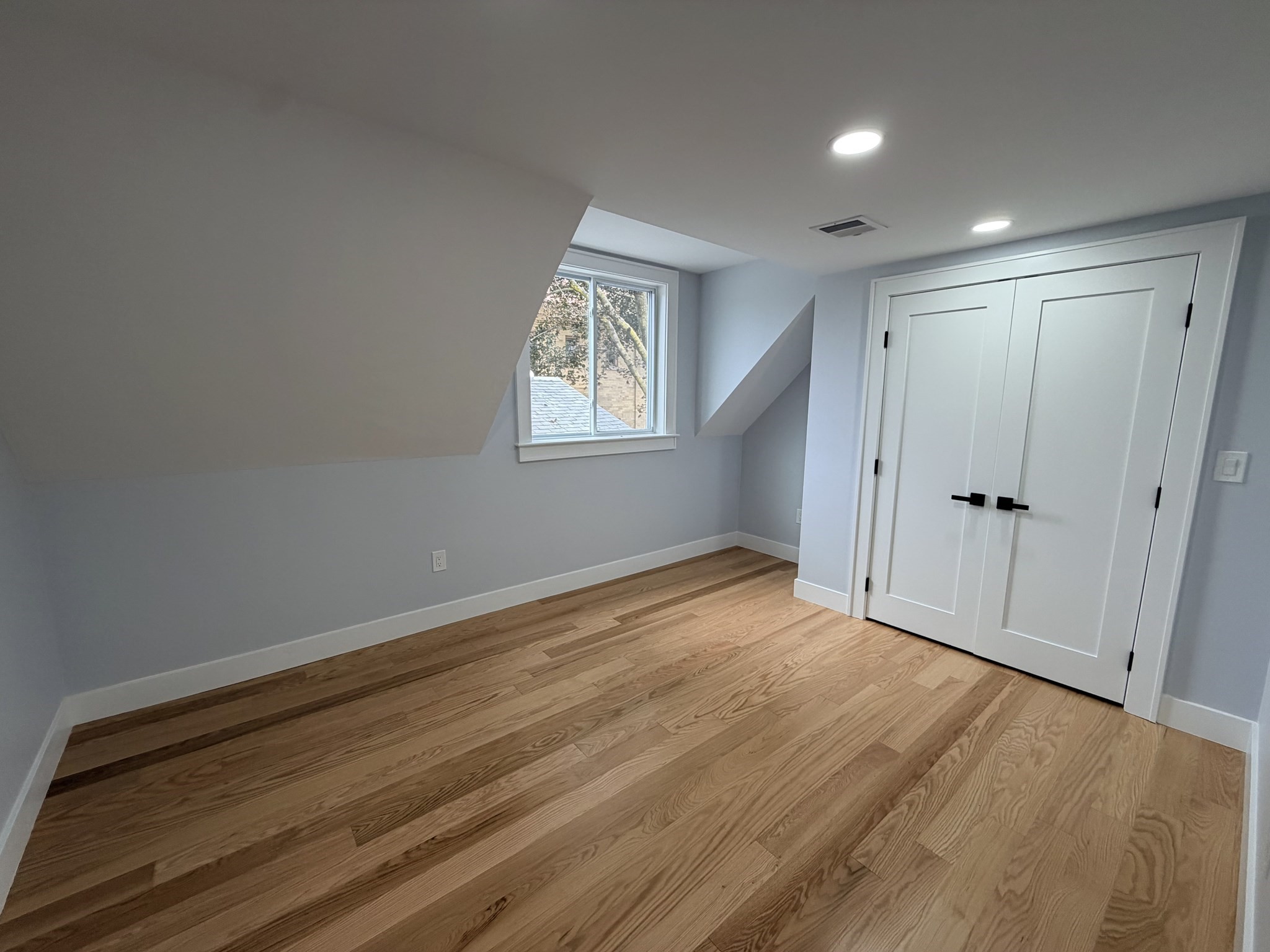 1 E Main St Property Photo 22