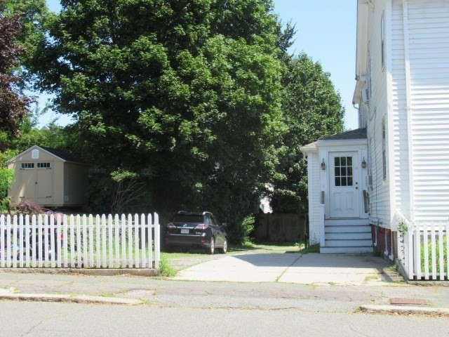 43 Pleasant Street # R2 Property Photo 2