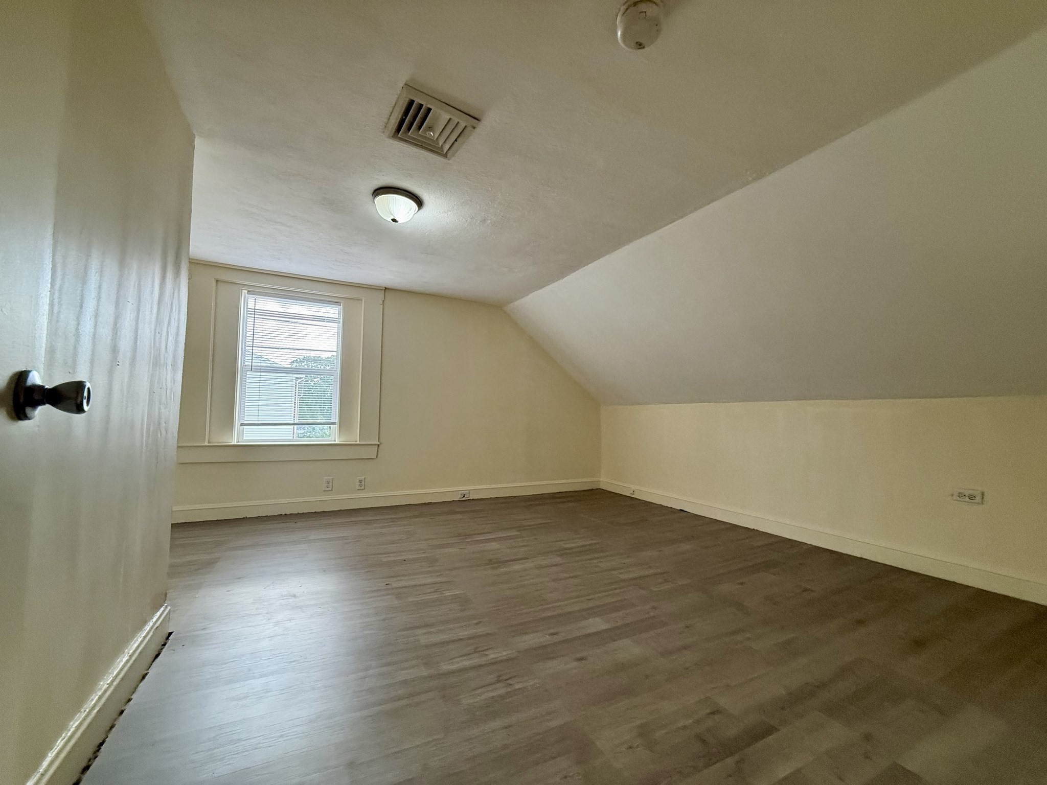 28 Fisher St # 28 Property Photo 10