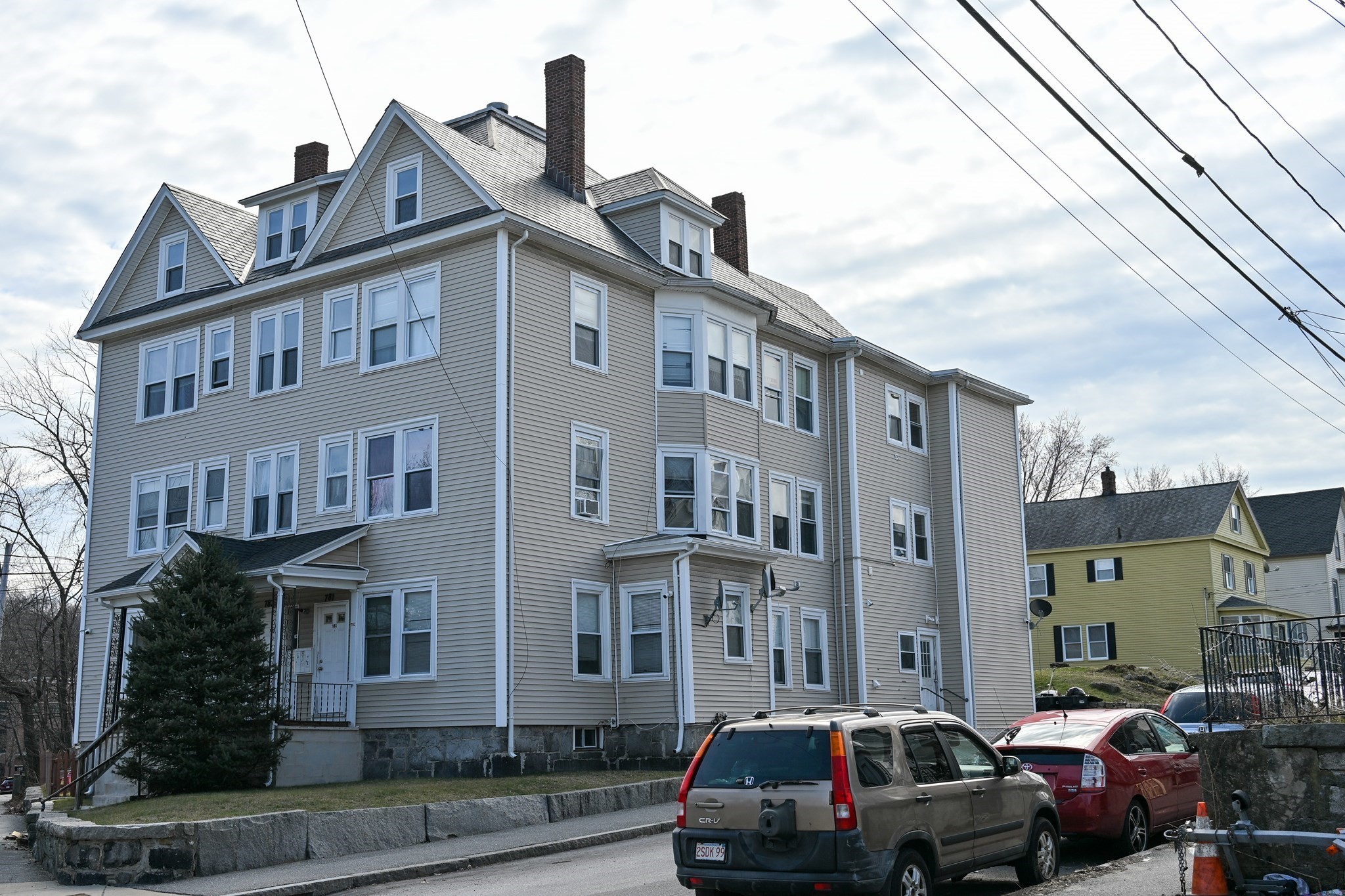 781 Lawrence St