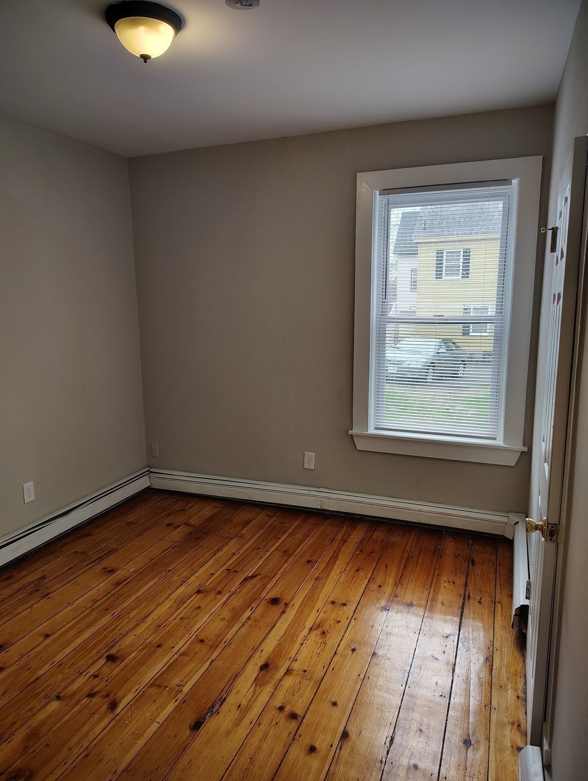 781 Lawrence St Property Photo 11