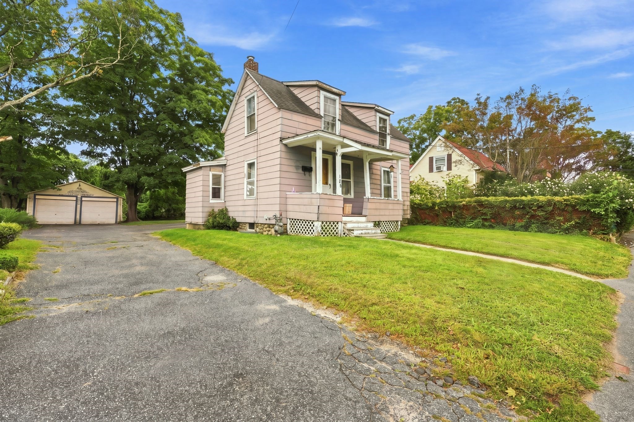 128 River St Property Photo 2