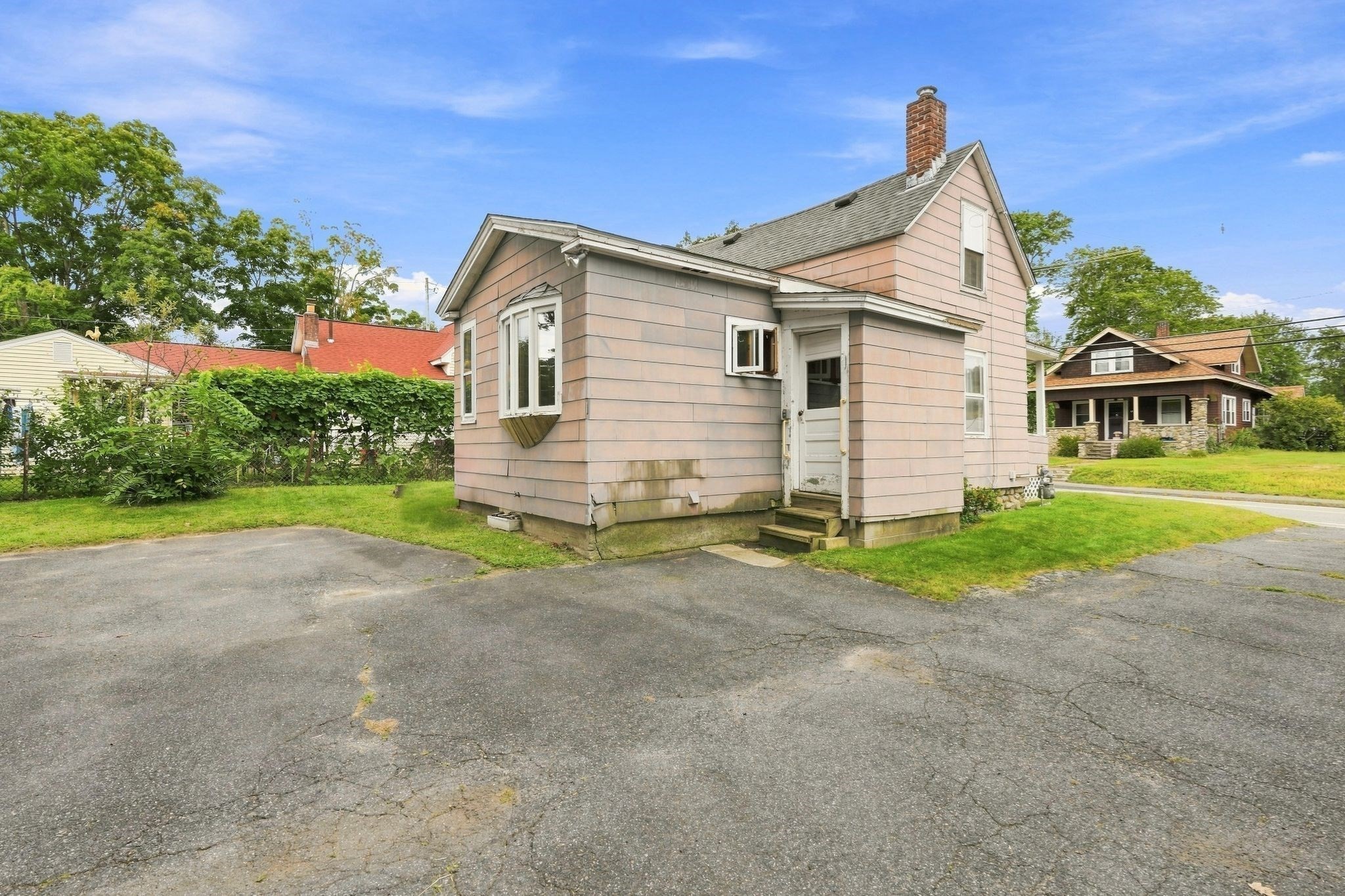 128 River St Property Photo 3