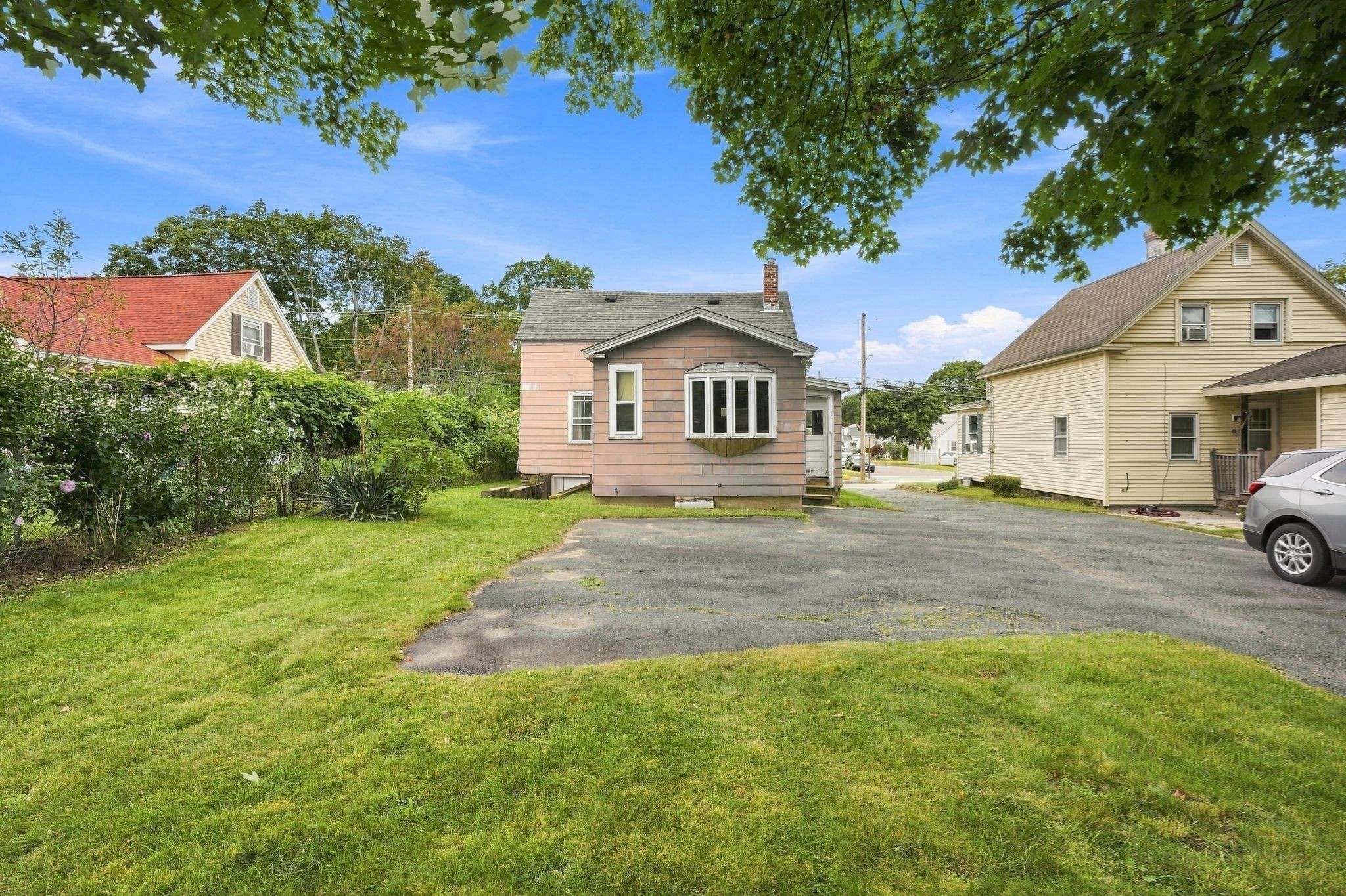 128 River St Property Photo 4