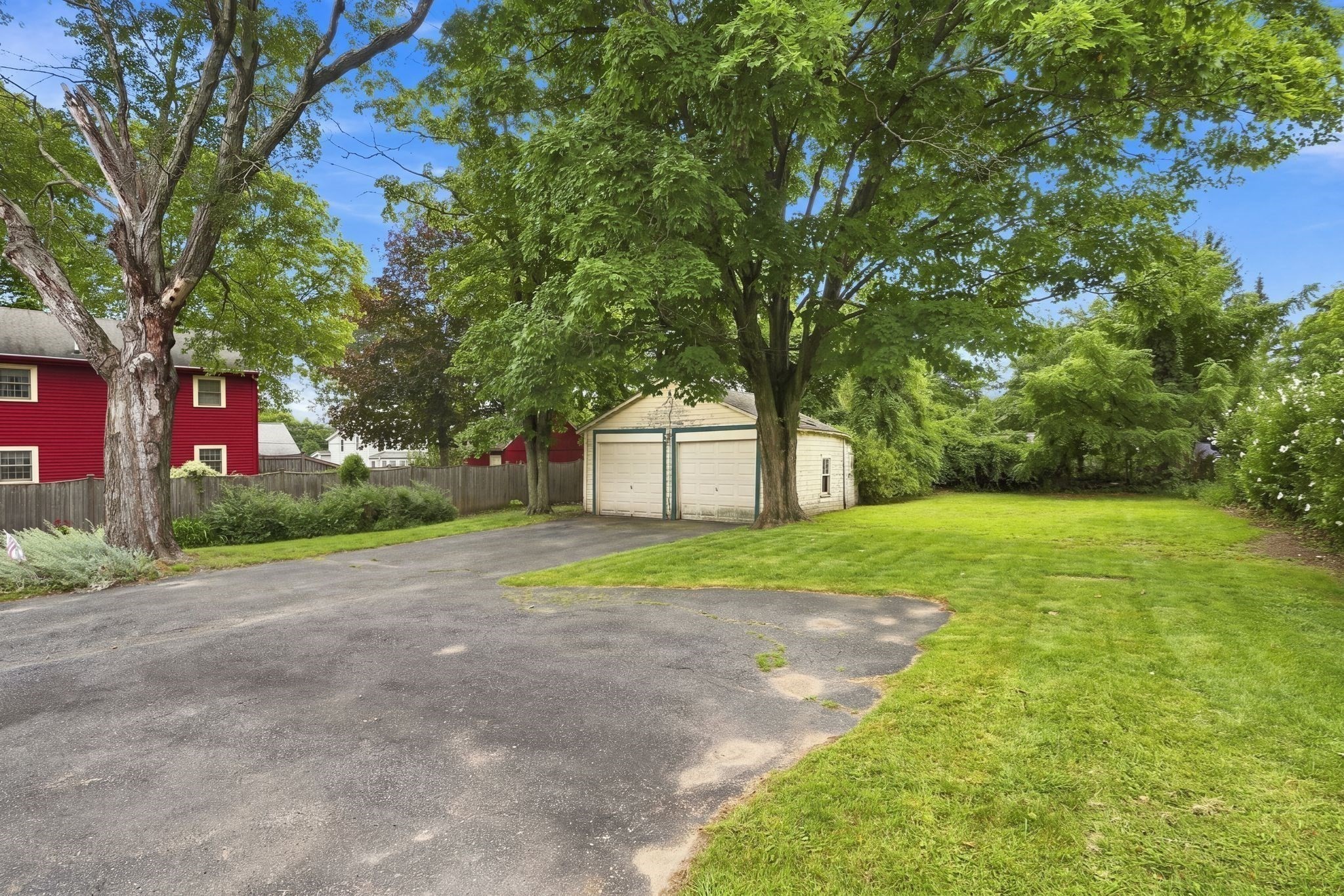 128 River St Property Photo 5